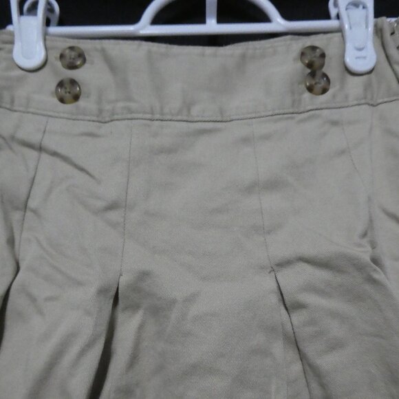 OLD NAVY | medium, 8, kids, girls, regular | Beige Skorts | Button Detail Front - Picture 4 of 14